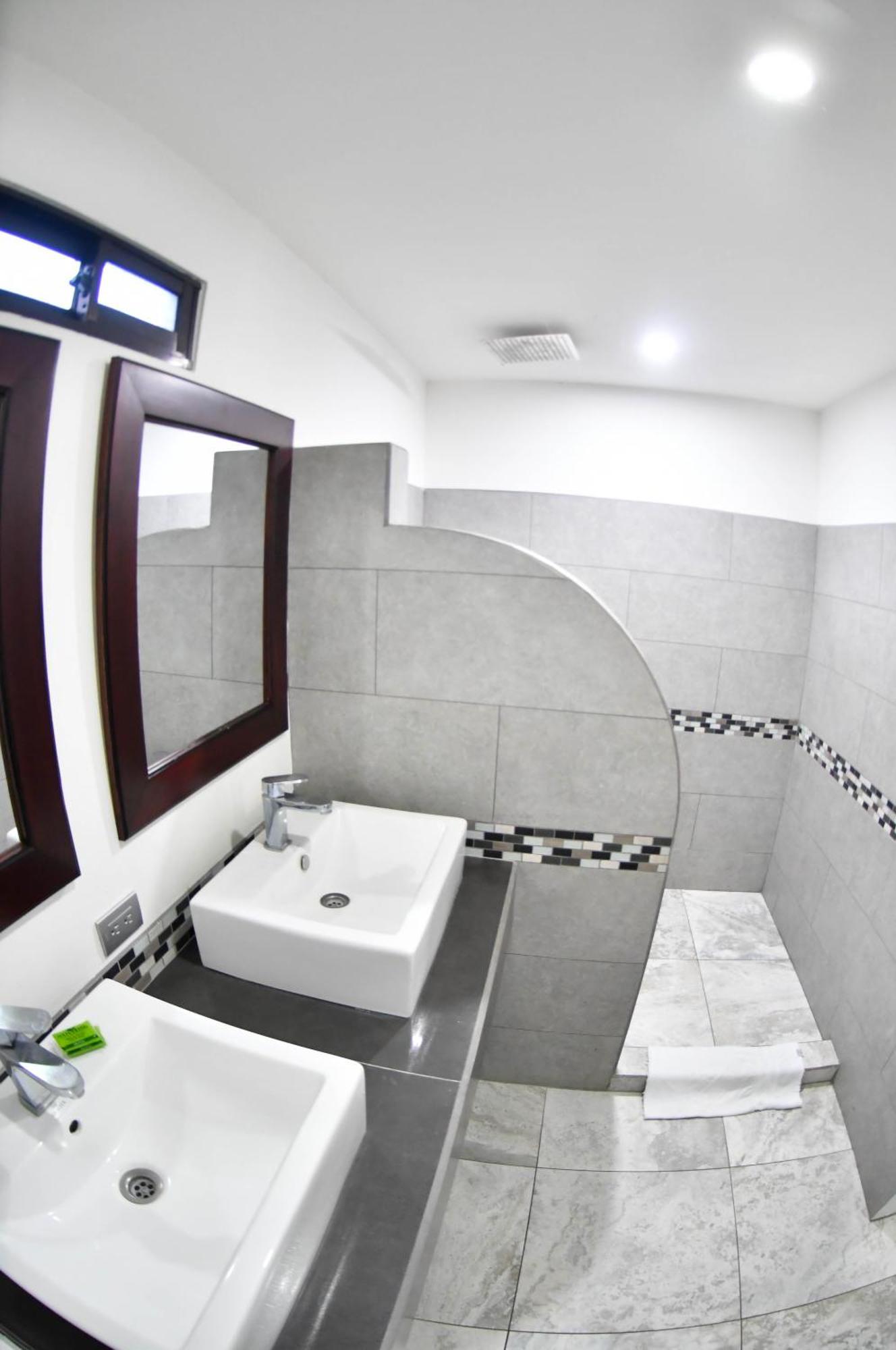Republik Hotel, Bistro And Nightclub On Site Хако Экстерьер фото